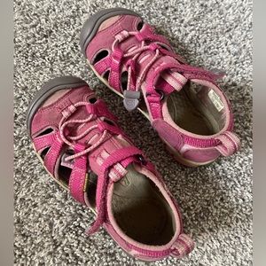 Girls Toddler Keen Sandals Size 11